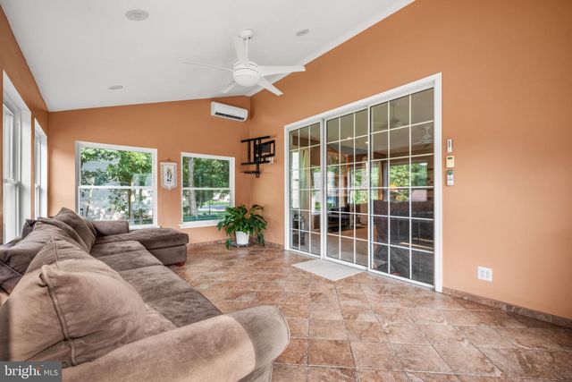 1401 HEATH CT, Williamstown, NJ 08094