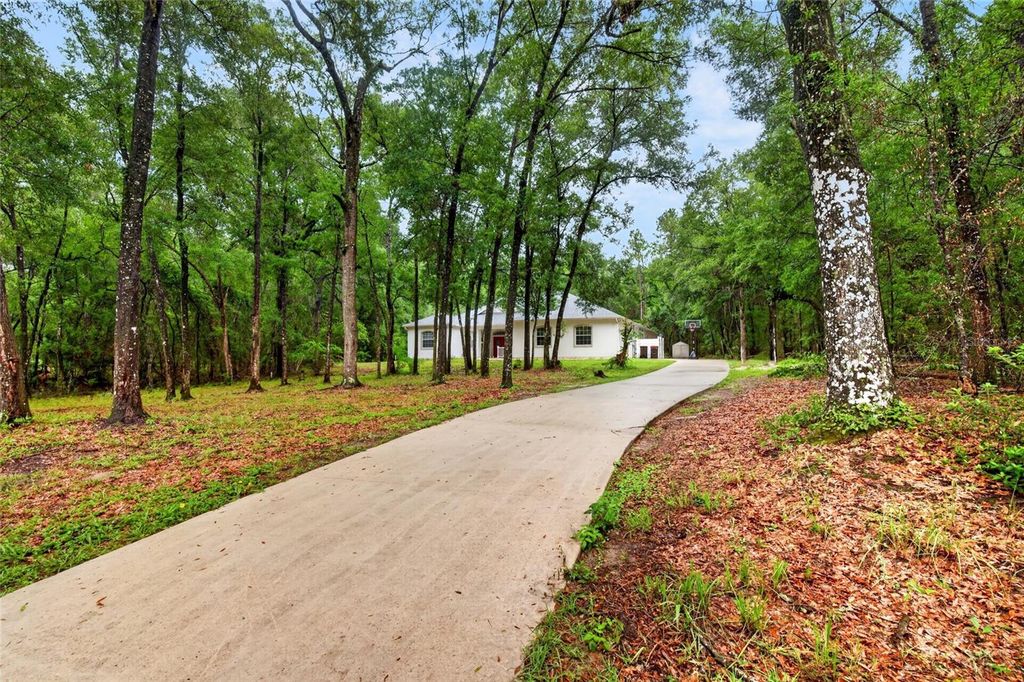 Image 1 of property listing at 7550 SW 185TH CIRCLE, Dunnellon, FL 34432