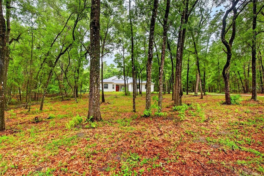 Image 2 of property listing at 7550 SW 185TH CIRCLE, Dunnellon, FL 34432
