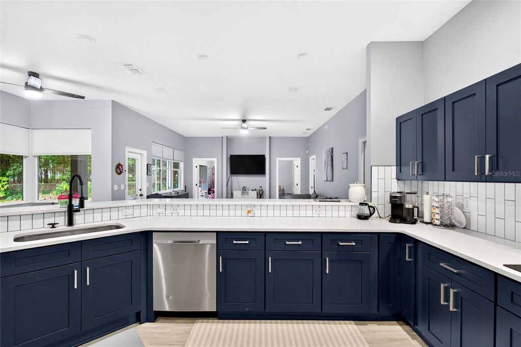 Image 25 of property listing at 7550 SW 185TH CIRCLE, Dunnellon, FL 34432