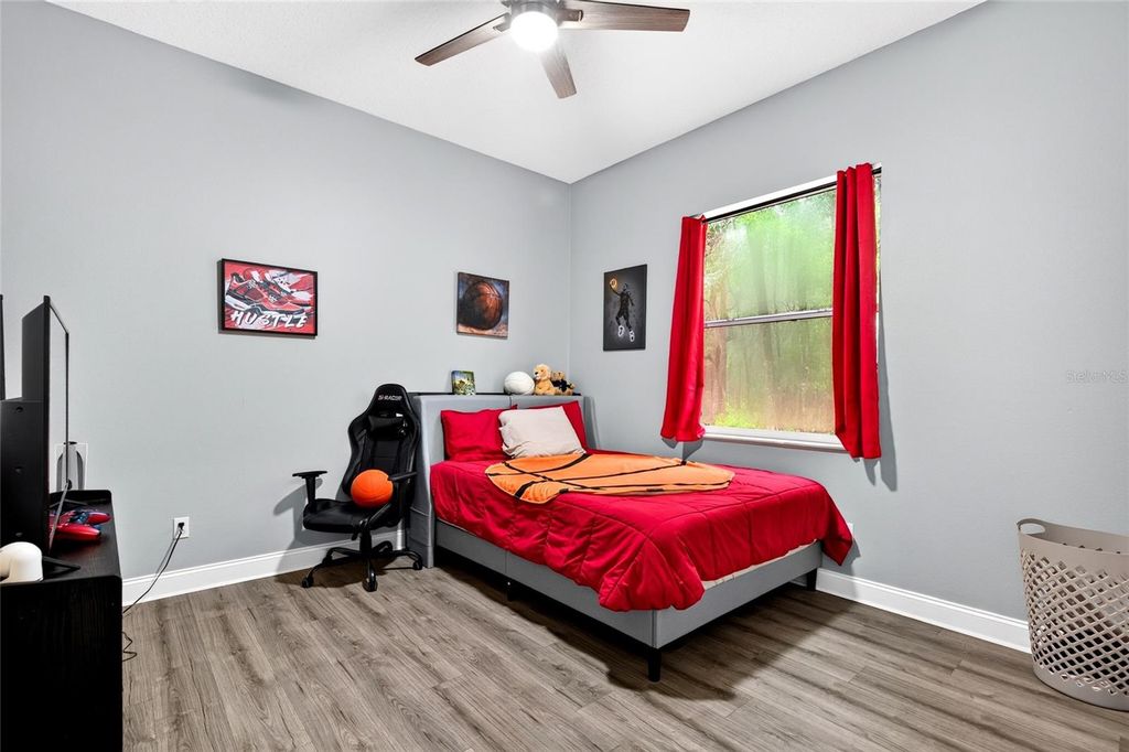 Image 34 of property listing at 7550 SW 185TH CIRCLE, Dunnellon, FL 34432