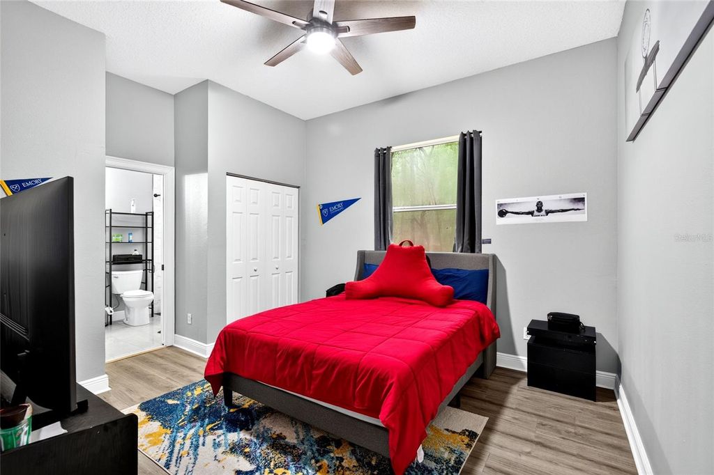 Image 37 of property listing at 7550 SW 185TH CIRCLE, Dunnellon, FL 34432