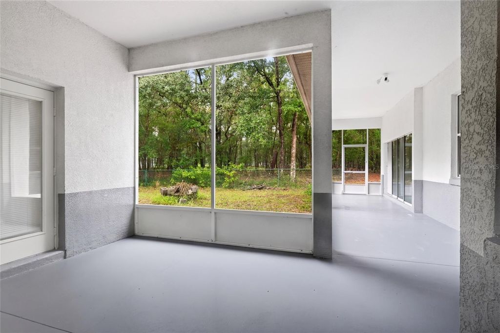 Image 42 of property listing at 7550 SW 185TH CIRCLE, Dunnellon, FL 34432