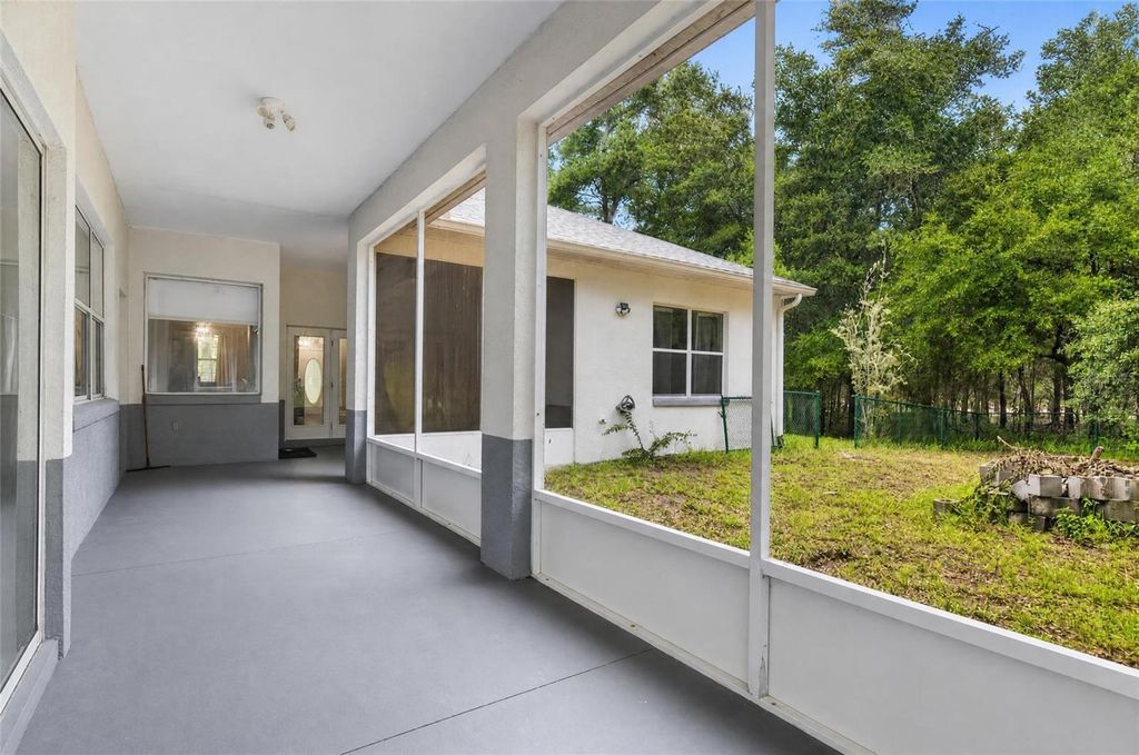 Image 43 of property listing at 7550 SW 185TH CIRCLE, Dunnellon, FL 34432