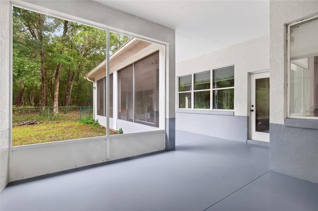Image 44 of property listing at 7550 SW 185TH CIRCLE, Dunnellon, FL 34432