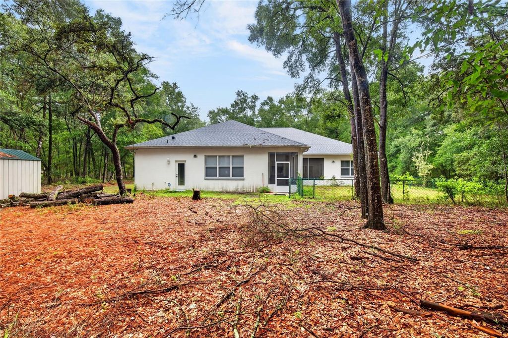 Image 45 of property listing at 7550 SW 185TH CIRCLE, Dunnellon, FL 34432