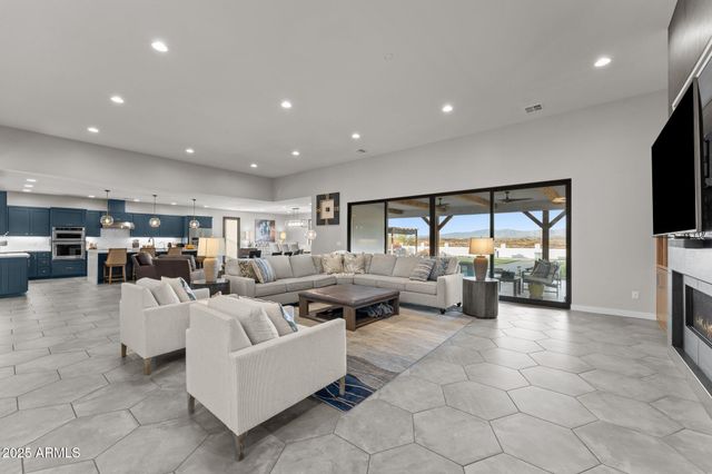 2500 LUPINE Lane, Wickenburg, AZ 85390