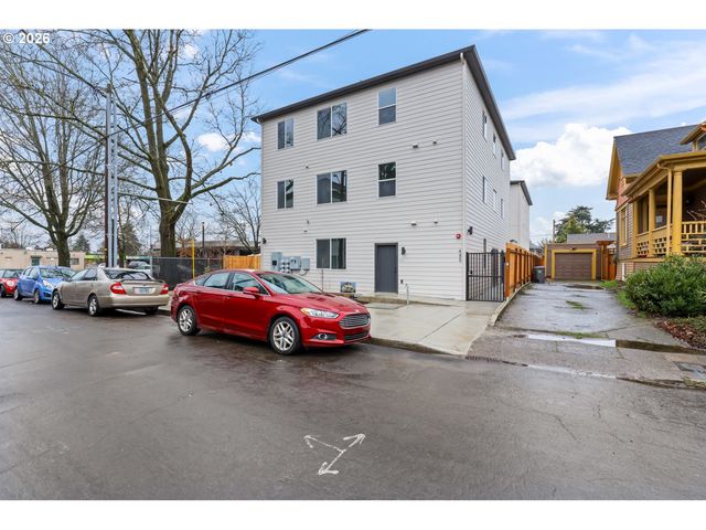 485 Ne JESSUP St, Portland, OR 97211