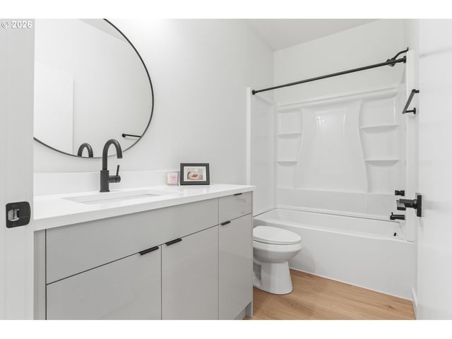 485 Ne JESSUP St, Portland, OR 97211
