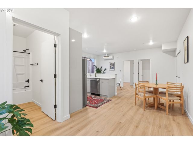 485 Ne JESSUP St, Portland, OR 97211