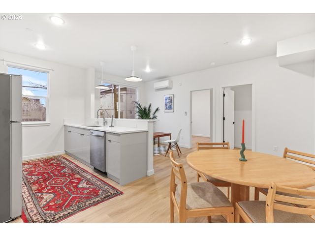 485 Ne JESSUP St, Portland, OR 97211