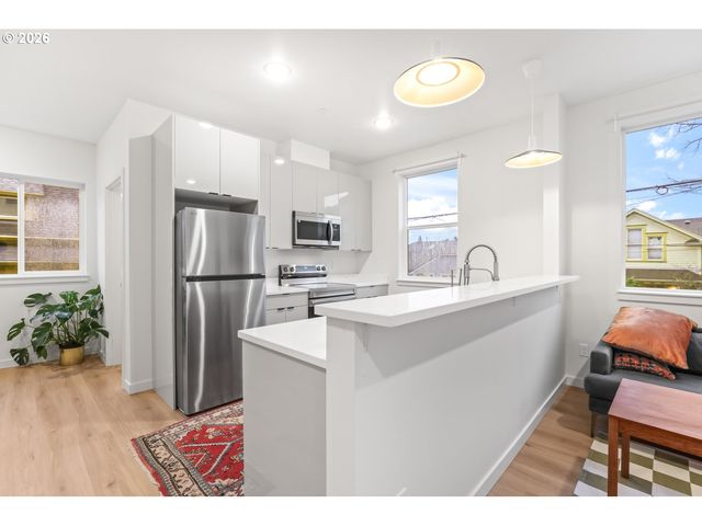 485 Ne JESSUP St, Portland, OR 97211