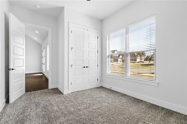6200 SW Luna Lane, Bentonville, AR 72713