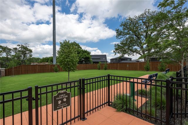 6200 SW Luna Lane, Bentonville, AR 72713