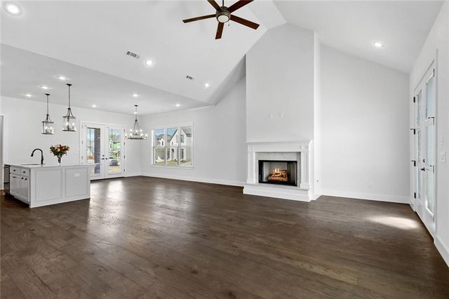 6200 SW Luna Lane, Bentonville, AR 72713