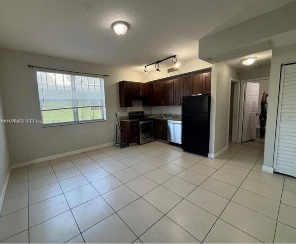 843 SW 13th AV 201, Miami, FL 33135