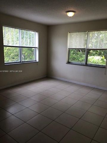 843 SW 13th AV 201, Miami, FL 33135