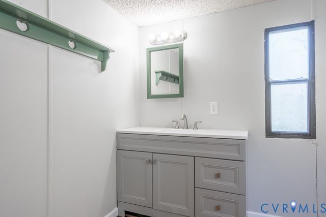 18017 Cox Rd, Sutherland, VA 23885