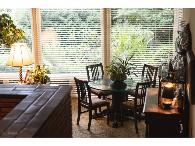 4242 Sw TWOMBLY Ave, Portland, OR 97239