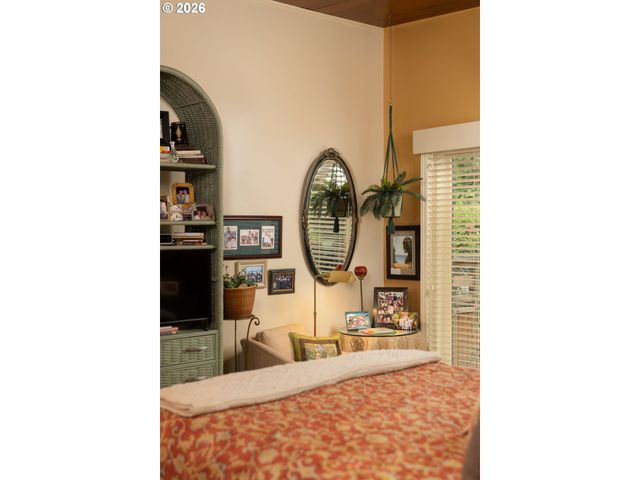 4242 Sw TWOMBLY Ave, Portland, OR 97239