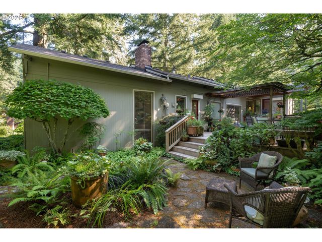 4242 Sw TWOMBLY Ave, Portland, OR 97239