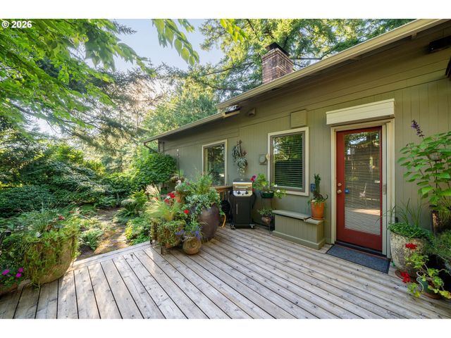 4242 Sw TWOMBLY Ave, Portland, OR 97239