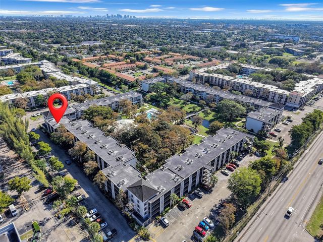 4850 NW 29th Court 221, Lauderdale Lakes, FL 33313