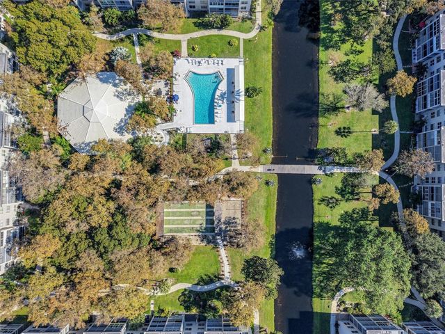 4850 NW 29th Court 221, Lauderdale Lakes, FL 33313