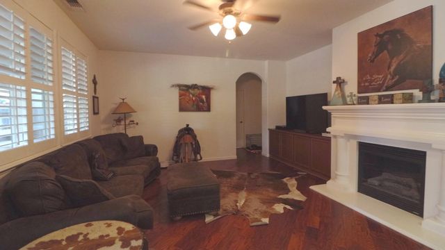 3326 S Rose Brook Dr, Riverbank, CA 95367