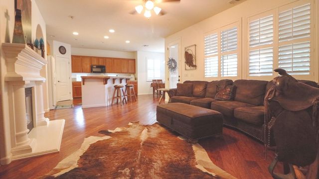 3326 S Rose Brook Dr, Riverbank, CA 95367