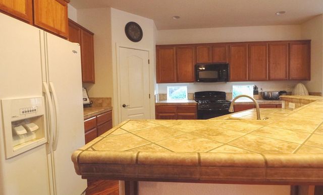 3326 S Rose Brook Dr, Riverbank, CA 95367