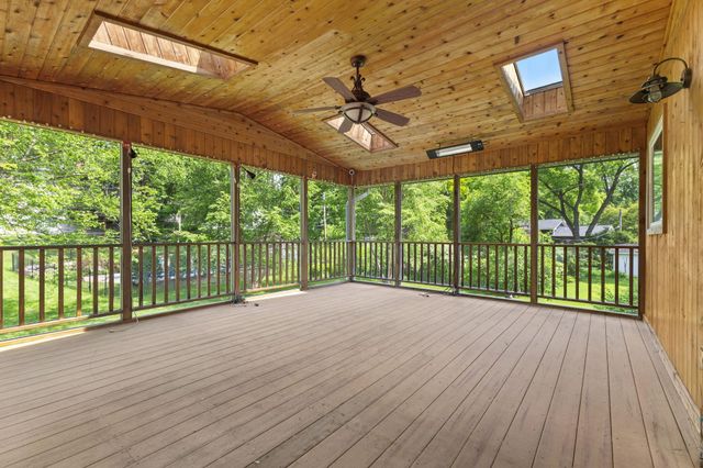 18420 29th Avenue N, Plymouth, MN 55447
