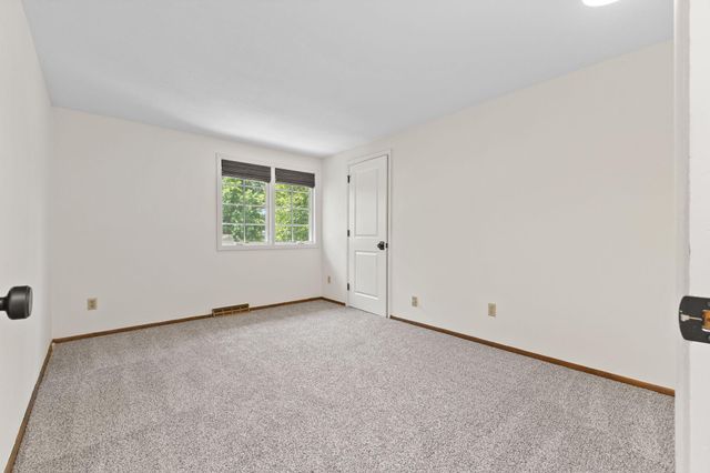18420 29th Avenue N, Plymouth, MN 55447