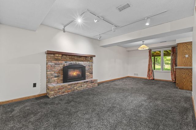 18420 29th Avenue N, Plymouth, MN 55447