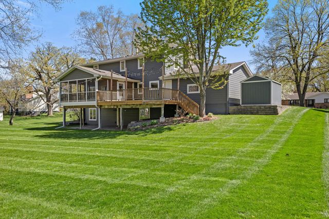 18420 29th Avenue N, Plymouth, MN 55447