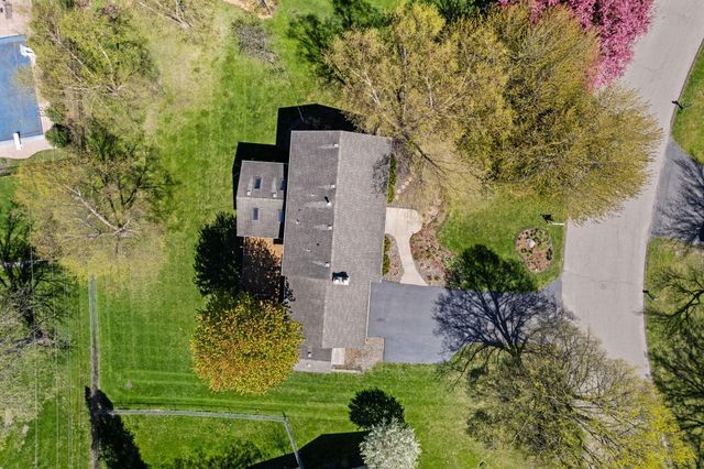 18420 29th Avenue N, Plymouth, MN 55447