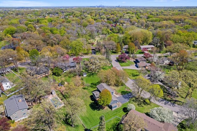 18420 29th Avenue N, Plymouth, MN 55447