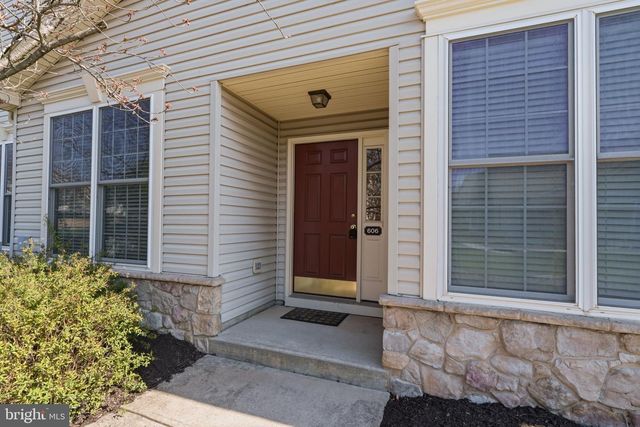 606 BELLFLOWER RD, Langhorne, PA 19047