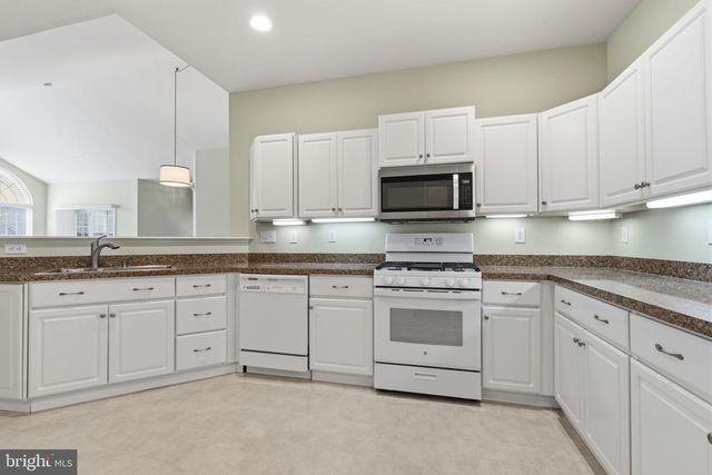 606 BELLFLOWER RD, Langhorne, PA 19047