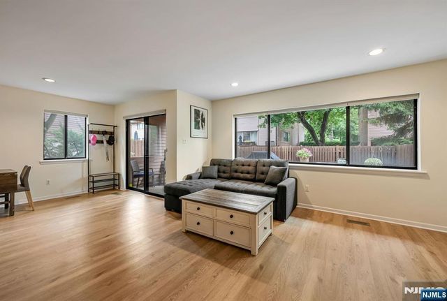 191 Yorktowne Court 191B, Twp Of Washington, NJ 07676