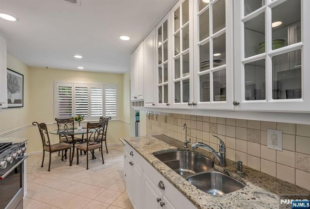 191 Yorktowne Court 191B, Twp Of Washington, NJ 07676
