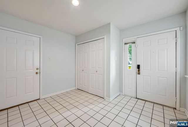 191 Yorktowne Court 191B, Twp Of Washington, NJ 07676