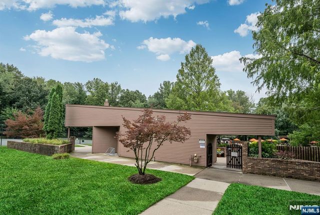 191 Yorktowne Court 191B, Twp Of Washington, NJ 07676