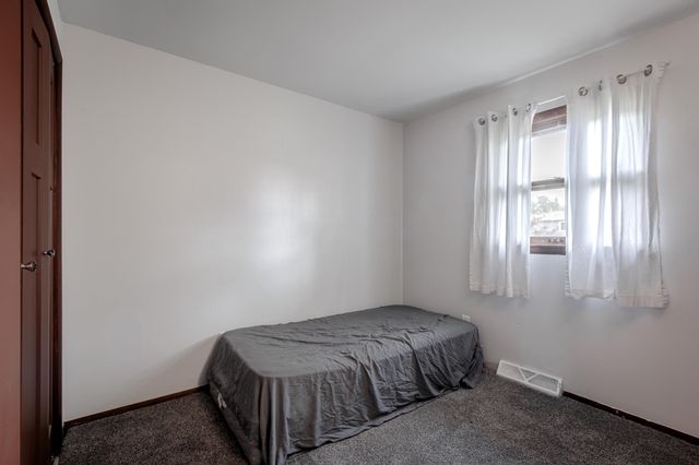 5768 Evergreen Avenue, Portage, IN 46368