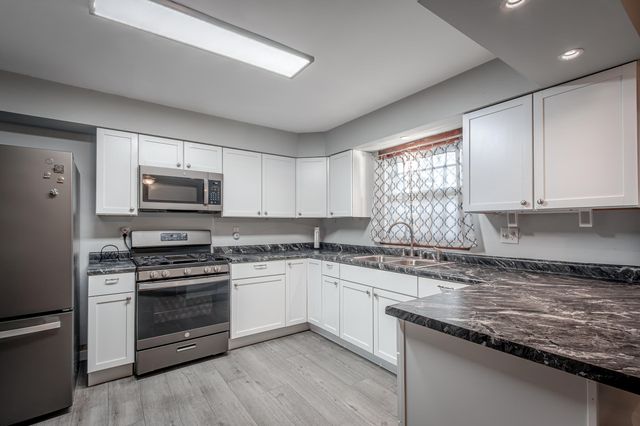 5768 Evergreen Avenue, Portage, IN 46368
