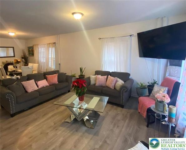 1043 Fullerton Avenue, Allentown City, PA 18102