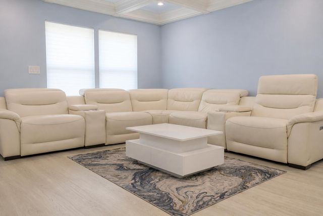 2220 N 47th Avenue, Hollywood, FL 33021