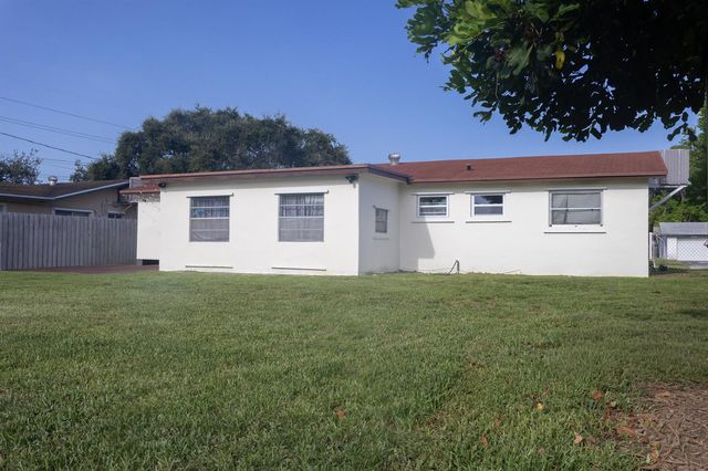 2220 N 47th Avenue, Hollywood, FL 33021