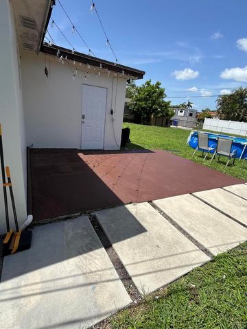 2220 N 47th Avenue, Hollywood, FL 33021