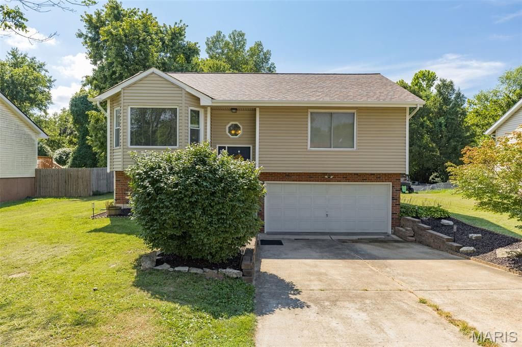 813 Virginia Avenue, Festus, MO 63028